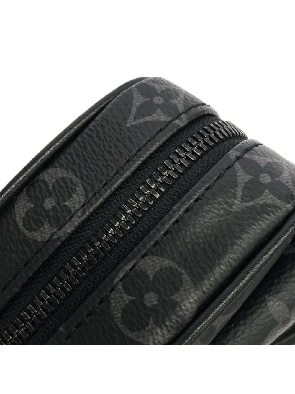 Louis Vuitton Monogram Eclipse Getaway Messenger Shoulder